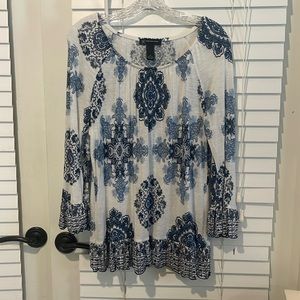 INC woman’s size M top